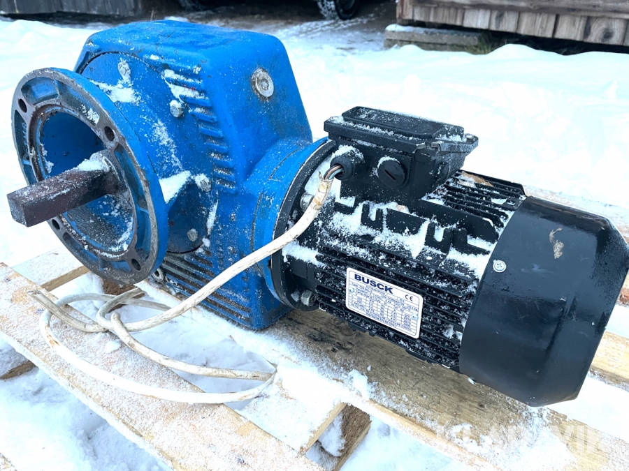 Vinkelväxel STM CBF 110 med BUSCK-motor