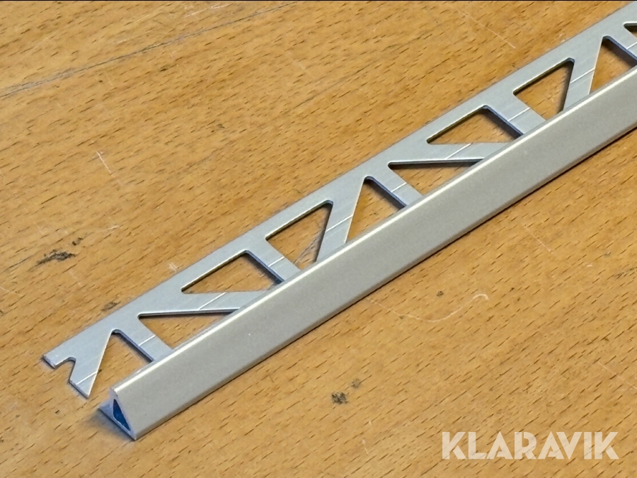 Kakellist för avslut 8mm Matt Silver 45graders profil 5st