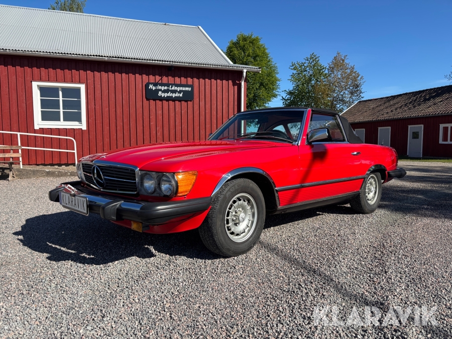 Veteranbil Mercedes-Benz 450 SL Cabriolet med plåtcab och tyg