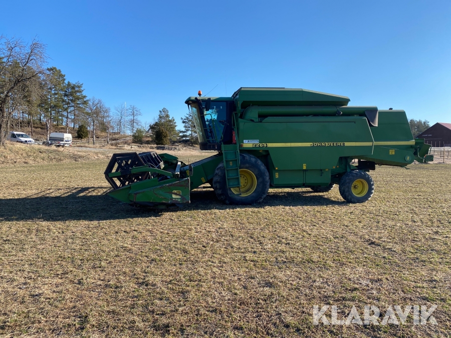 Skördetröska John Deere 2264