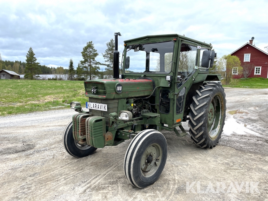 Traktor Massey Ferguson MF188