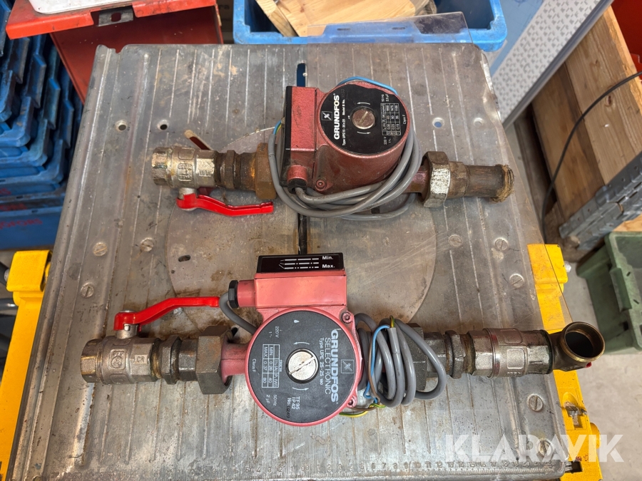 Cirkulationspumpar Grundfos UPR 25-25 / UPS 15-35x20 2st