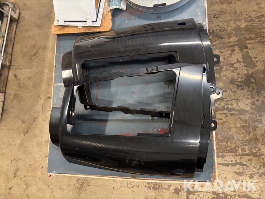 Strålkastarhuv Volvo FH version 2 2 st