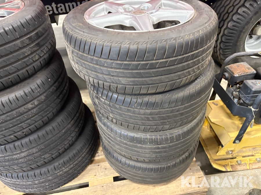 Däck med fälgar Brigestone 205/55 R16 4 st