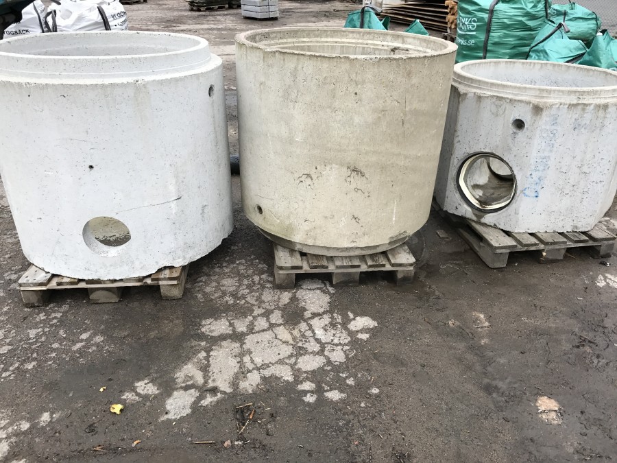 2 st Betongbrunn 1 st 1000 ring