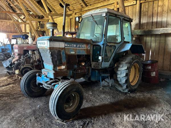 Veterantraktor Ford 7700