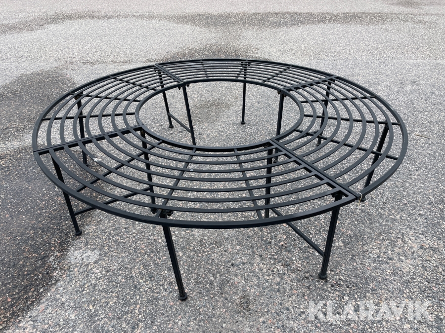 Bänk runt träd  