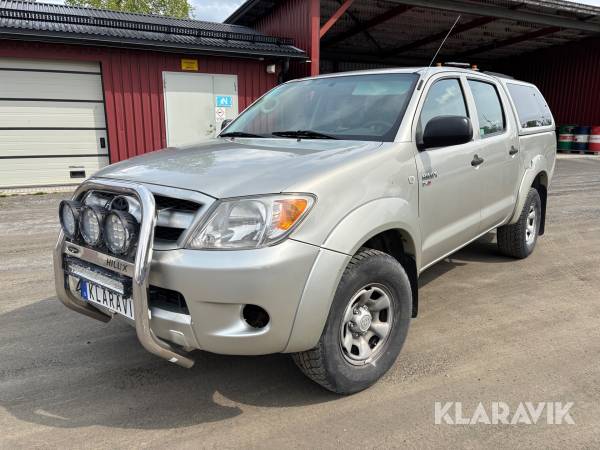 Pickup Toyota Hilux D-Cab 4WD