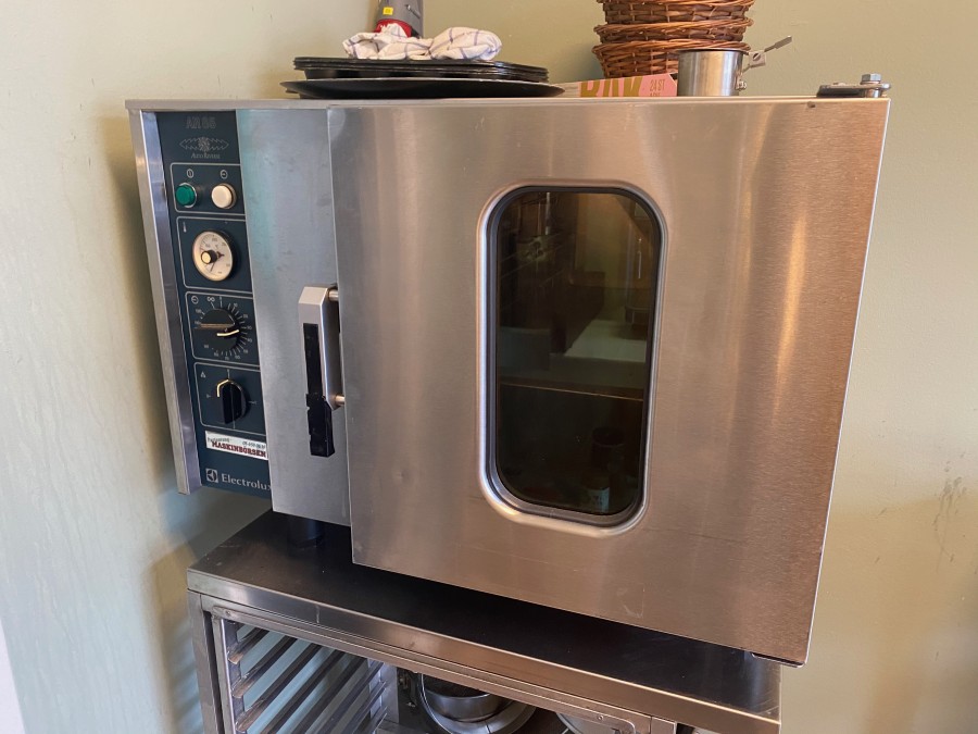 Caféinventarier, kylar, kassa, iPad mm 