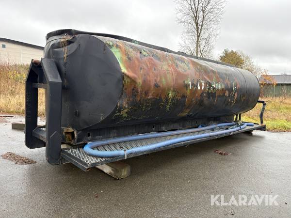 Vattentank på lastväxlarram