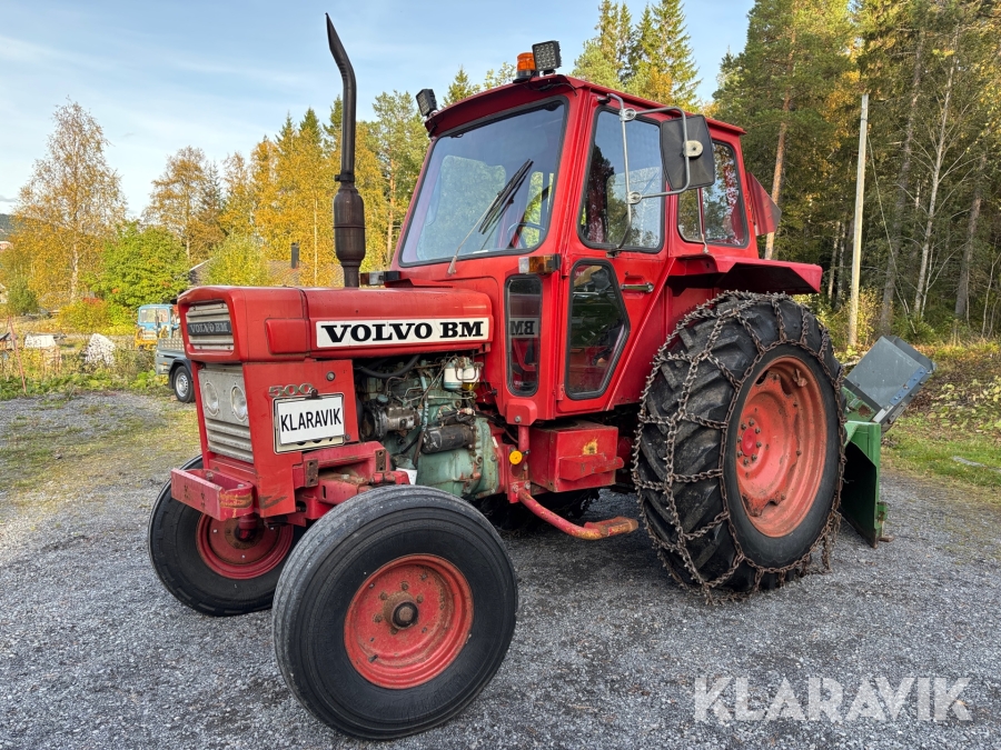 Traktor Volvo BM 500 med snöslunga