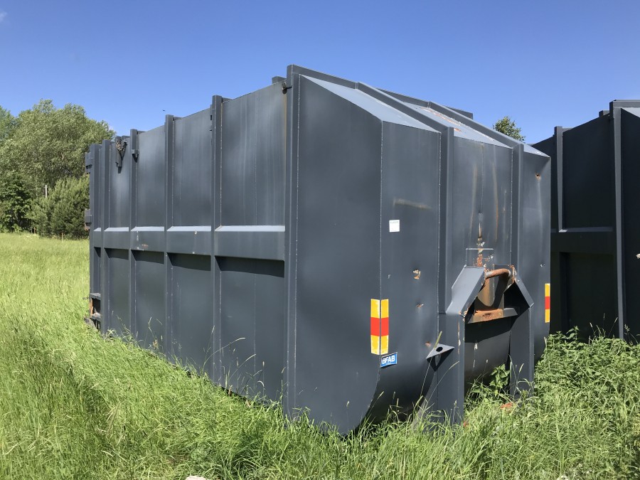 Klaravik Auktioner Komprimator med container