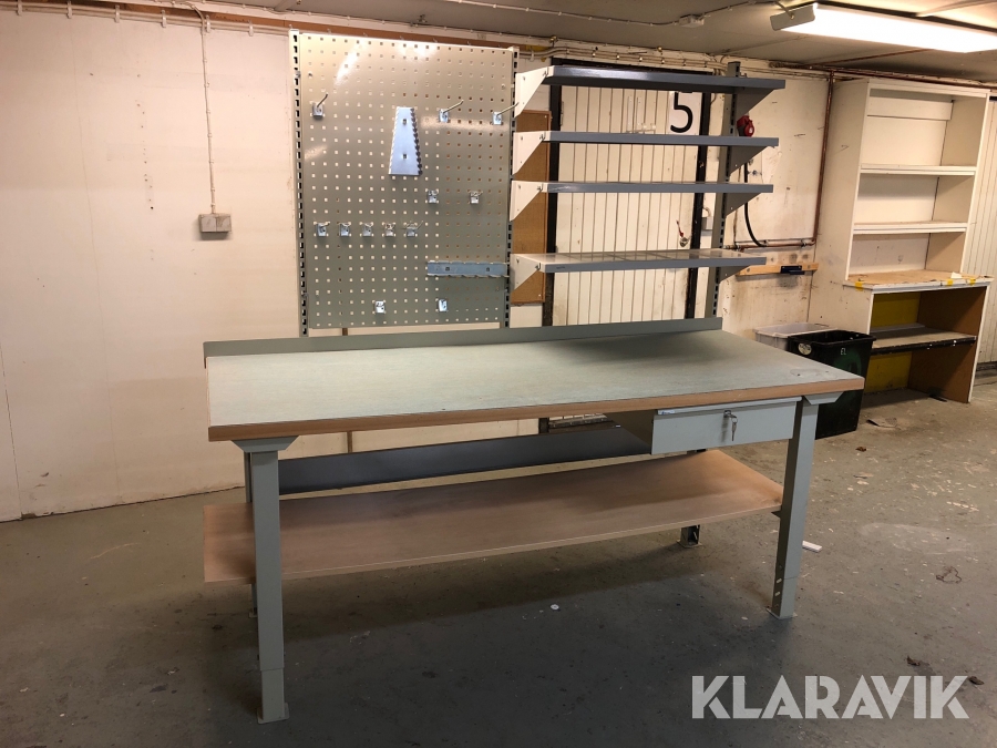 Arbetsbänk Metal design