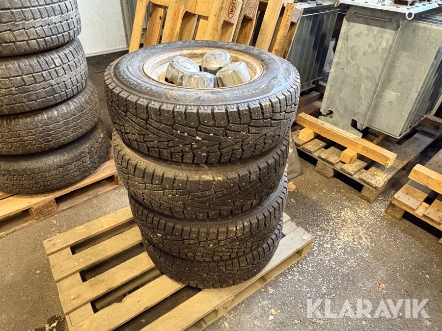 Vinterdäck 225/75R16 Mitsubishi L200 4st