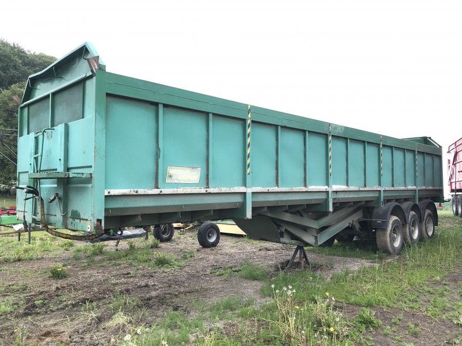 Tipptrailer Metsjö trippelaxel