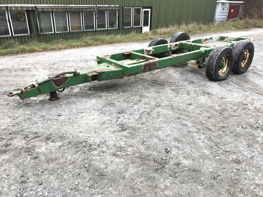 Lågbyggt chassi / Traktorvagn