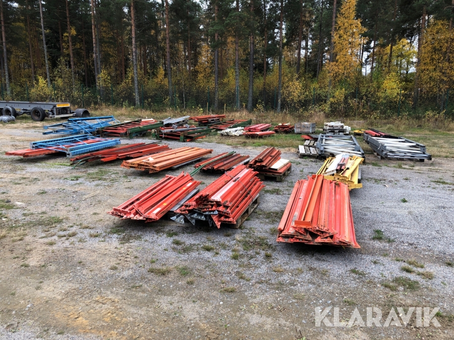 Parti delar till pallställ balkar gavlar mm