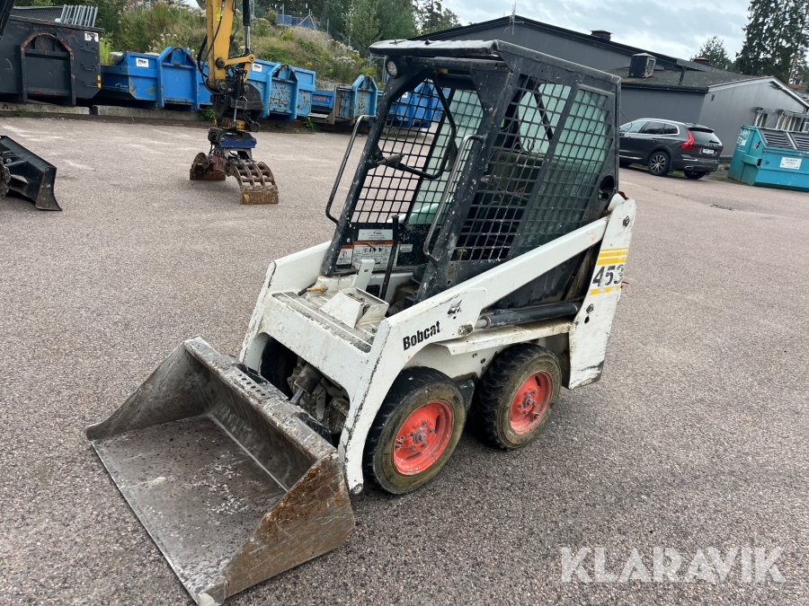 Redskapsbärare Bobcat 453 med redskap