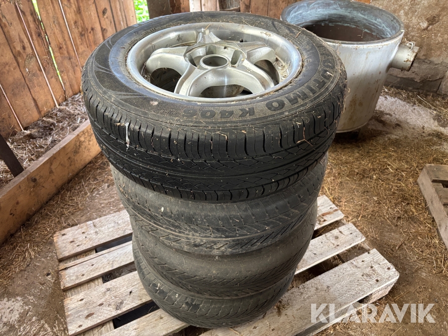 Däck Hankook 205/65 R15 på fälg