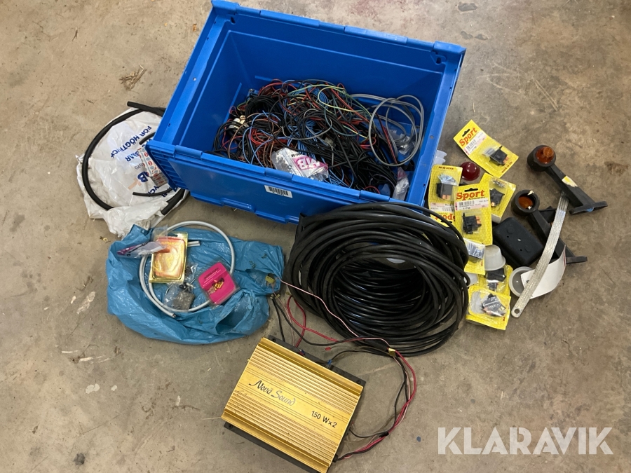 Eltillbehör till bil