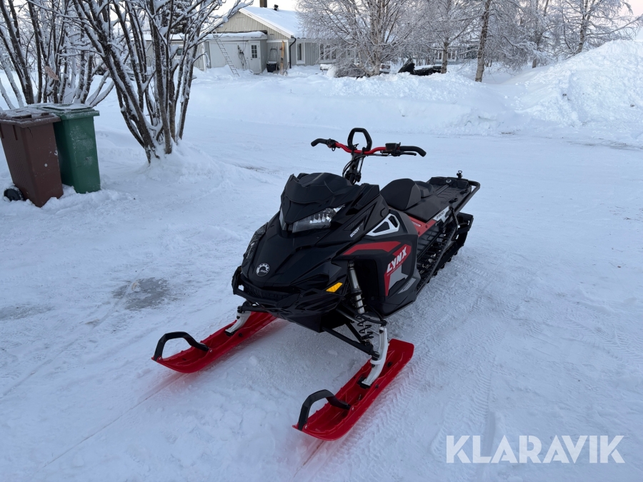 Snöskoter Lynx Shredder 600R, 3900