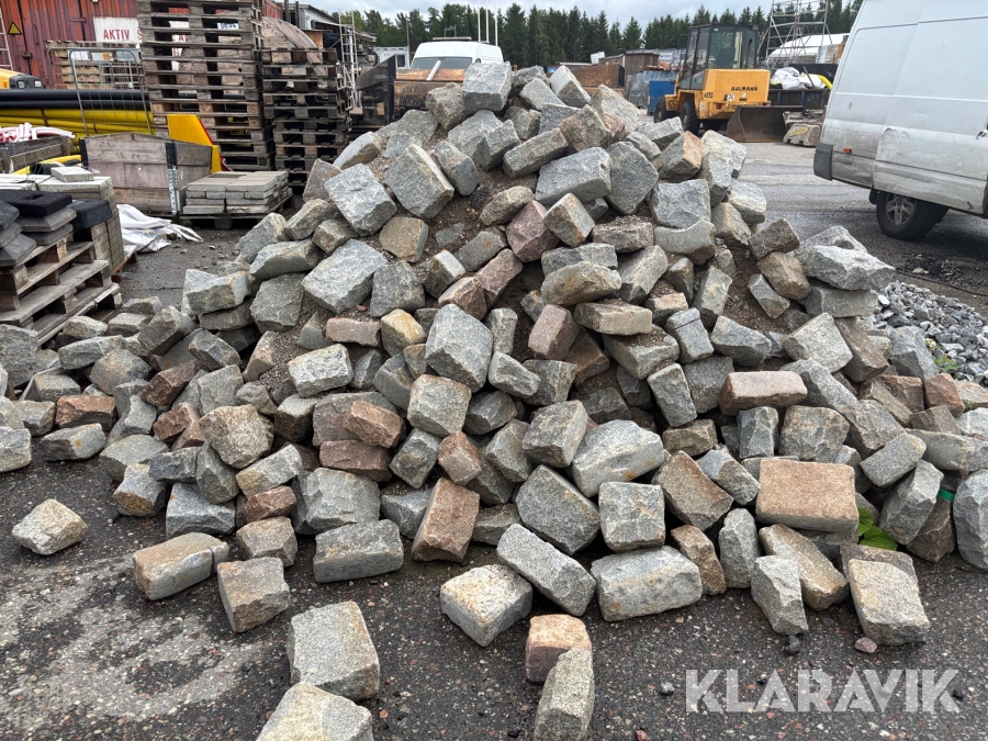 Parti med stor gatsten