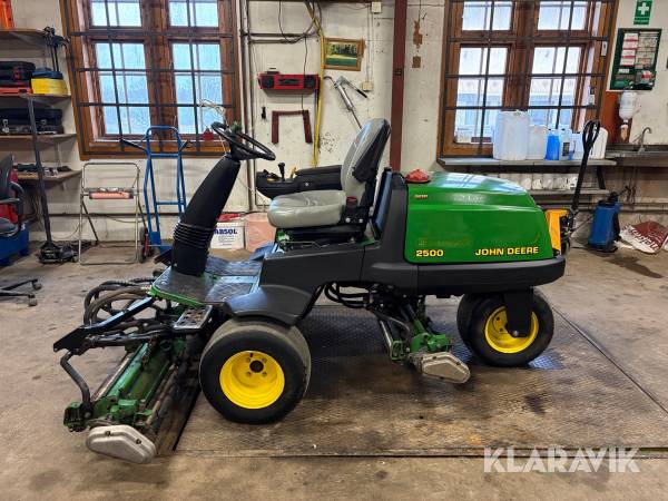 Gräsklippare John Deere 2500