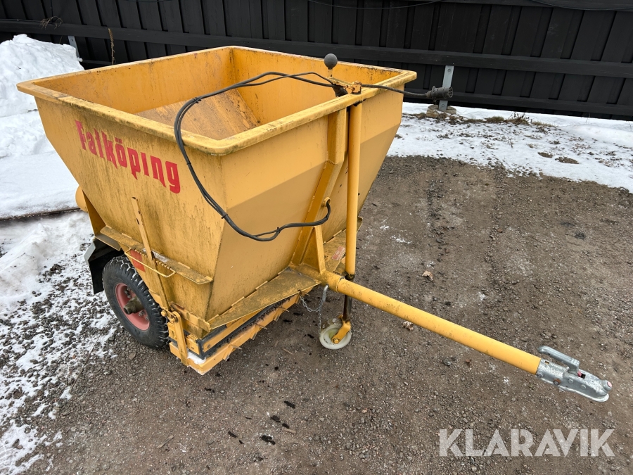 Sandspridare bogserande Falköping T-6 E