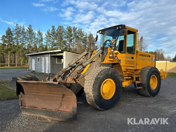 Hjullastare Volvo L90B med vikplog