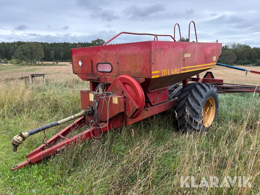 Gödningsspridare Tive 4012