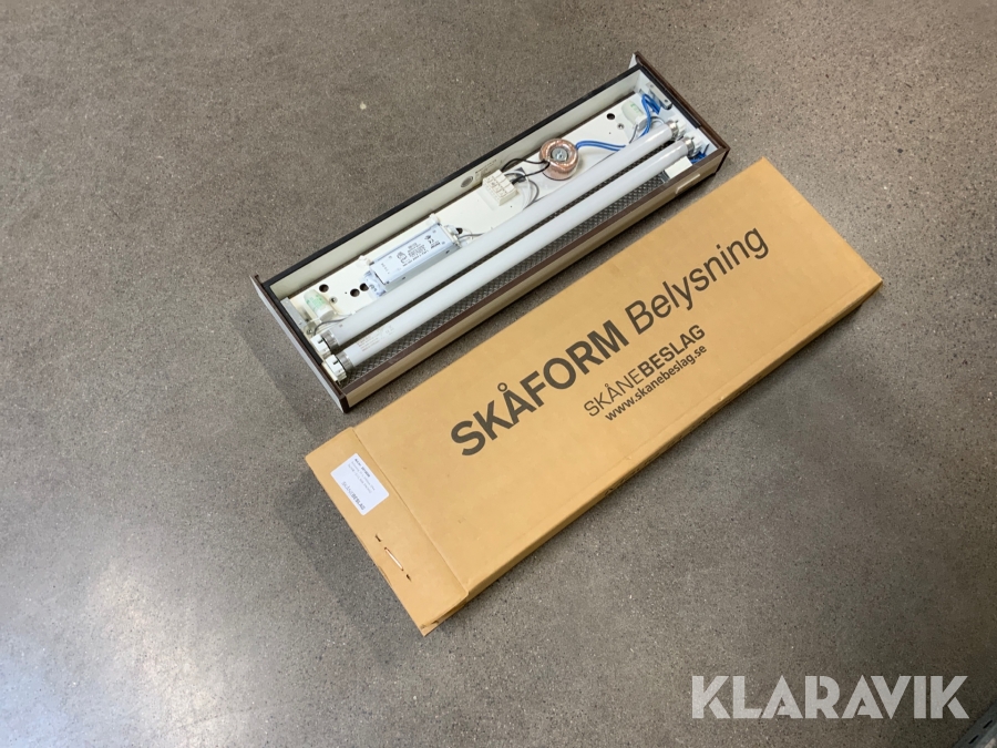 Lysrörsarmatur till badrumsskåp 2 st