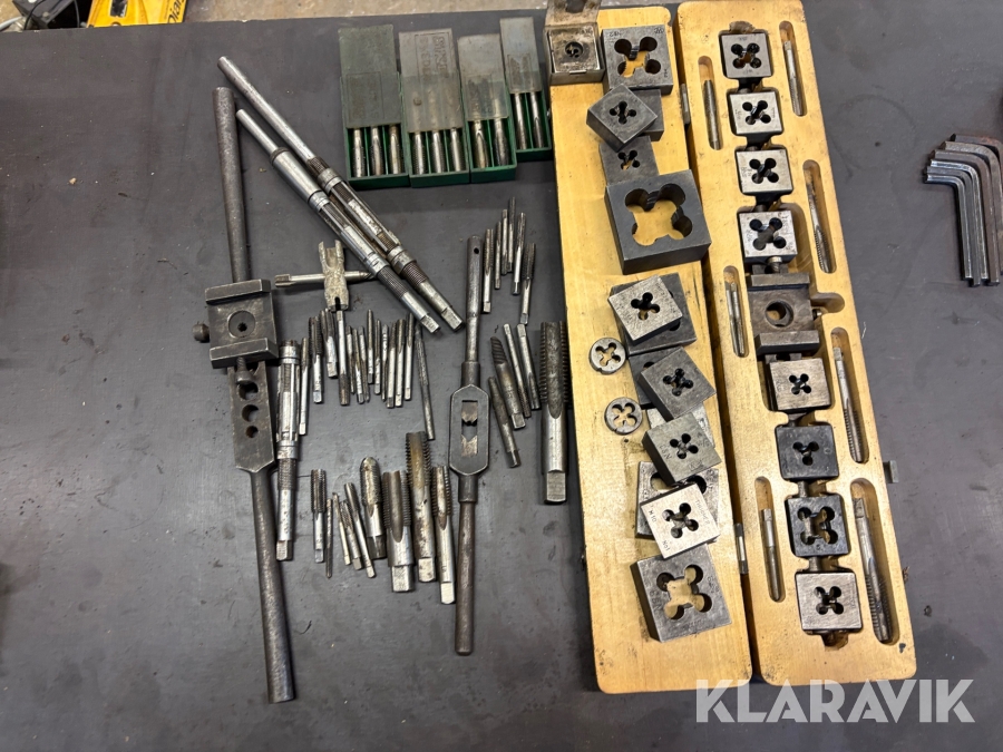 Parti med gängningsverktyg