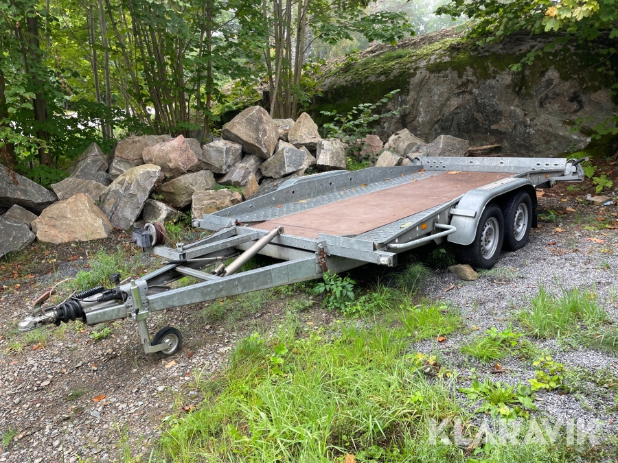Personbilssläp Brenderup med tipp 