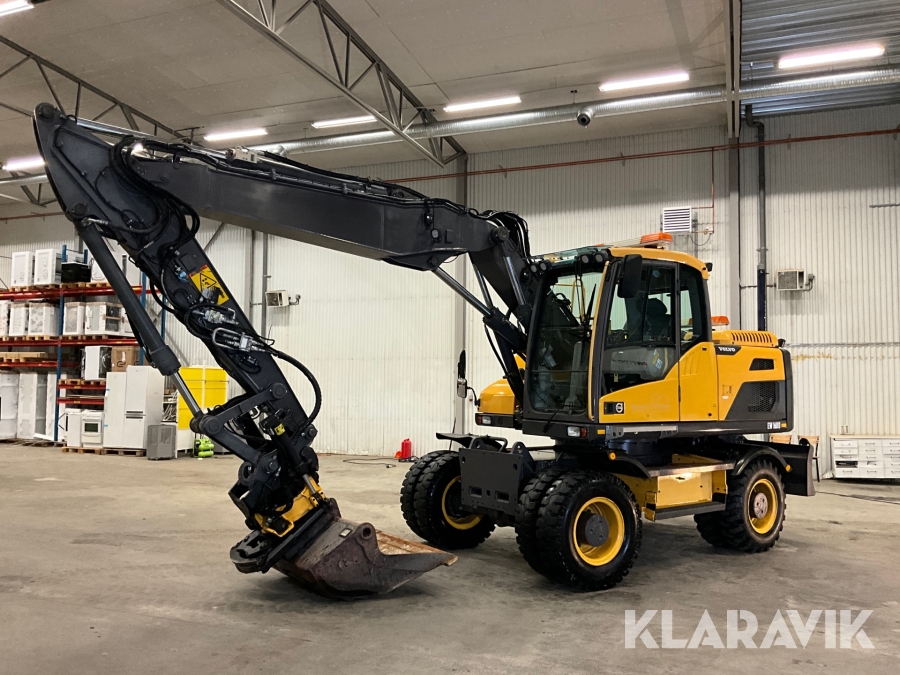 Hjulgrävare Volvo EW160D med flera redskap
