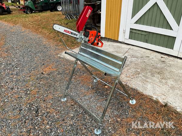 Motorsåg Herzberg med sågbock