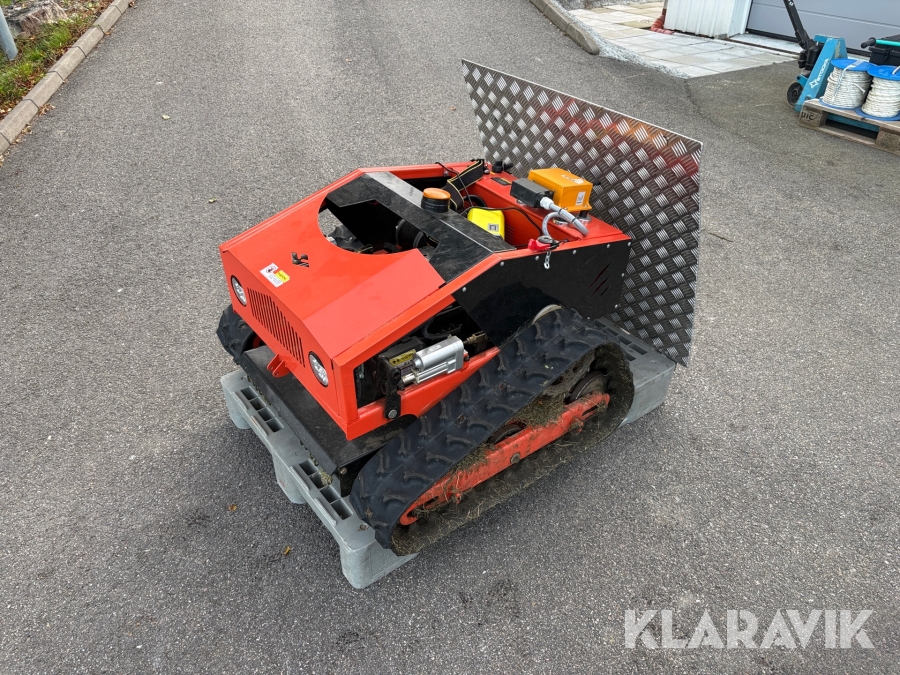 Terränggående klippare radiostyrd