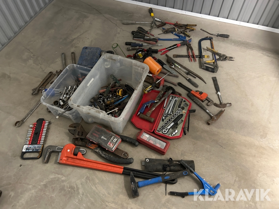 Blandat parti med verktyg