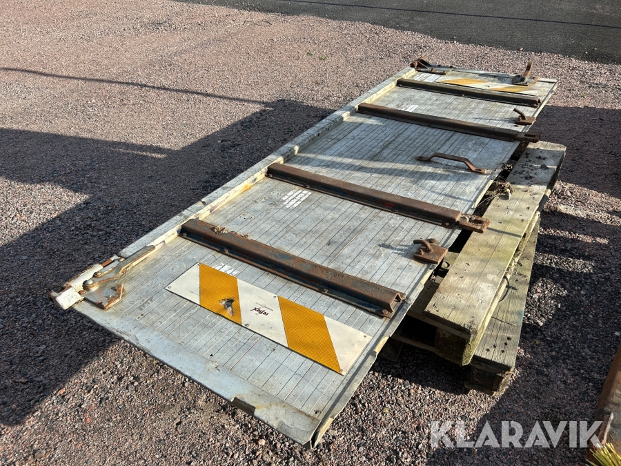 Baklucka till lastbil