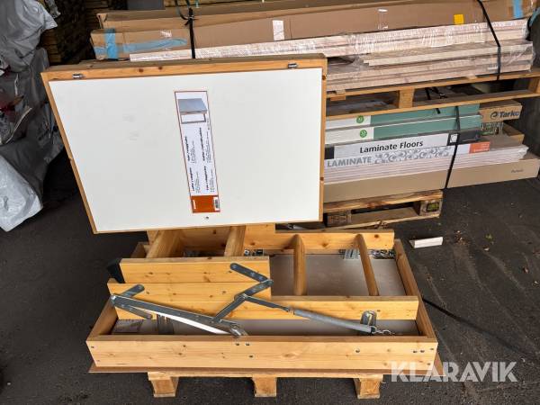 Vindstrappa och tak-/vägglucka RAW