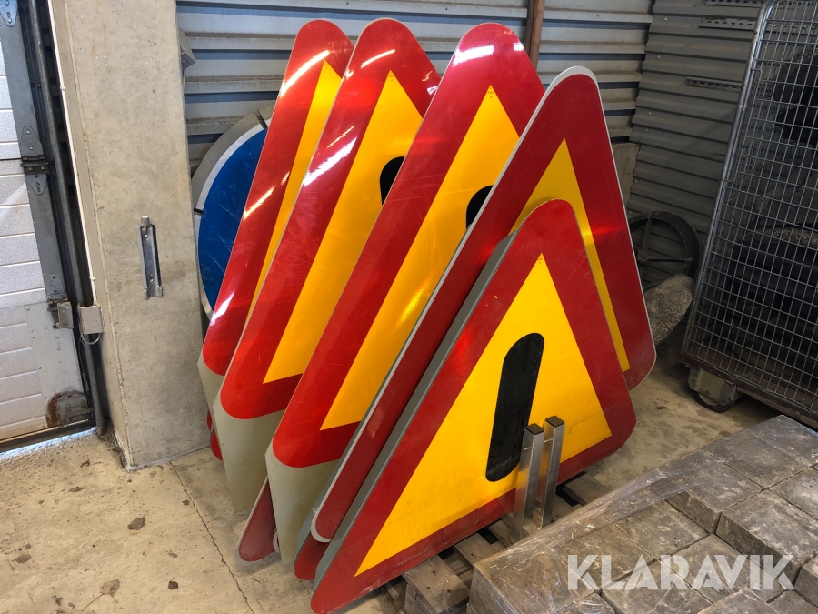 Diverse trafikskyltar 