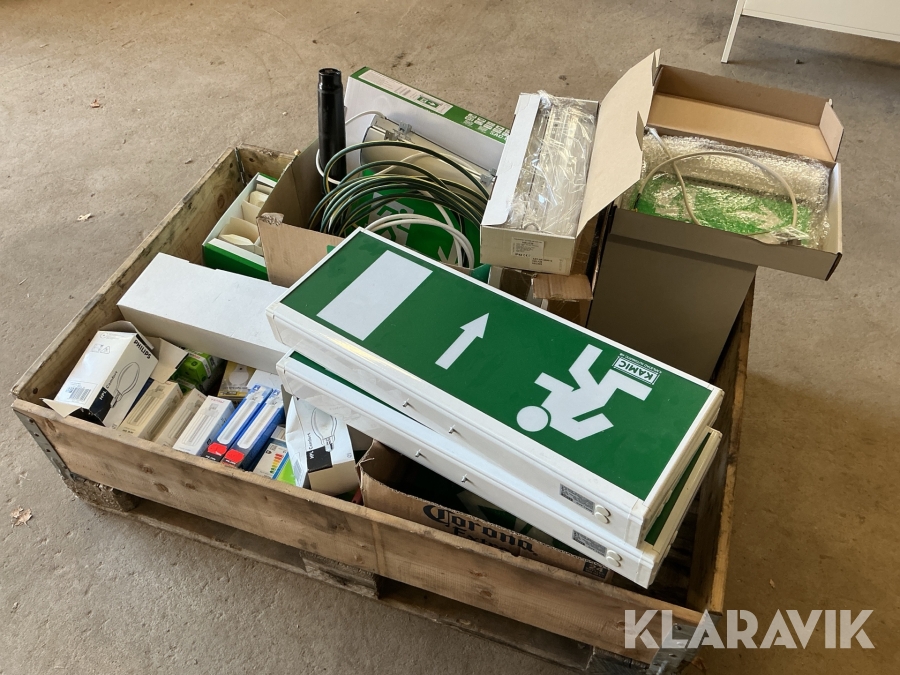 Ljusskyltar och elmaterial