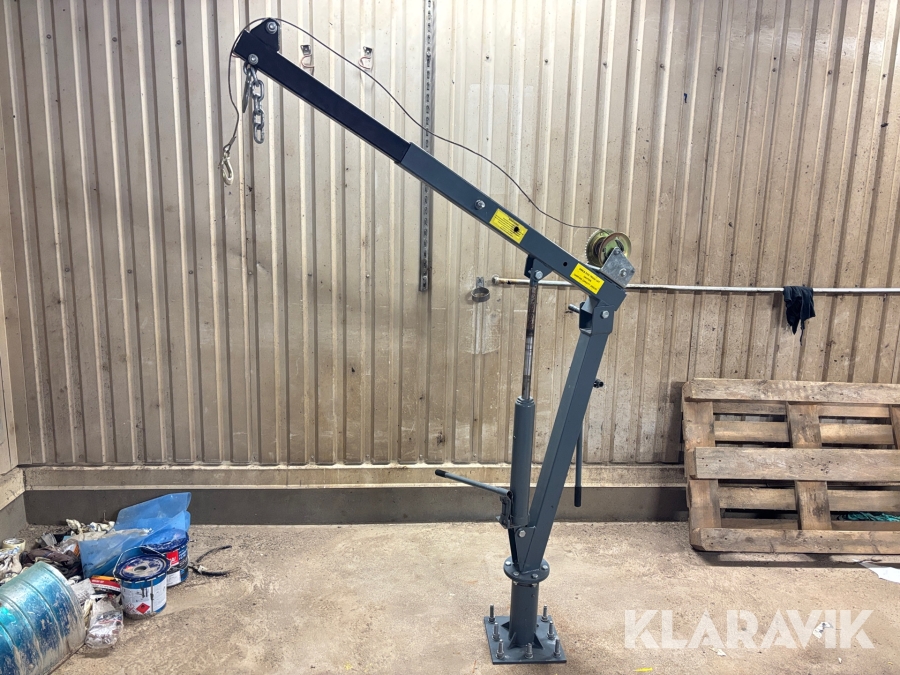 Svängbar pickup-kran med vinsch