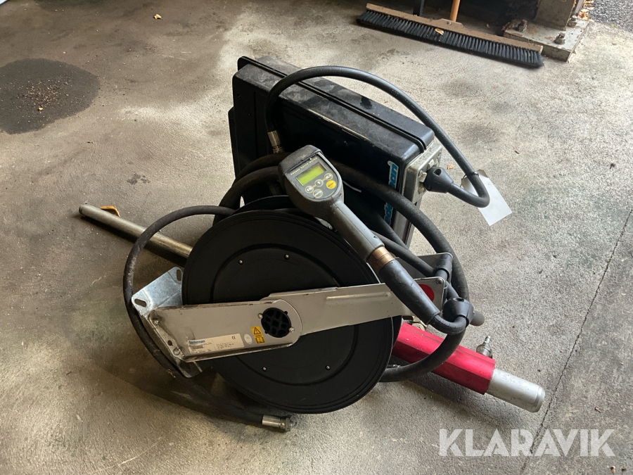 Slangupprullare med pump Nederman