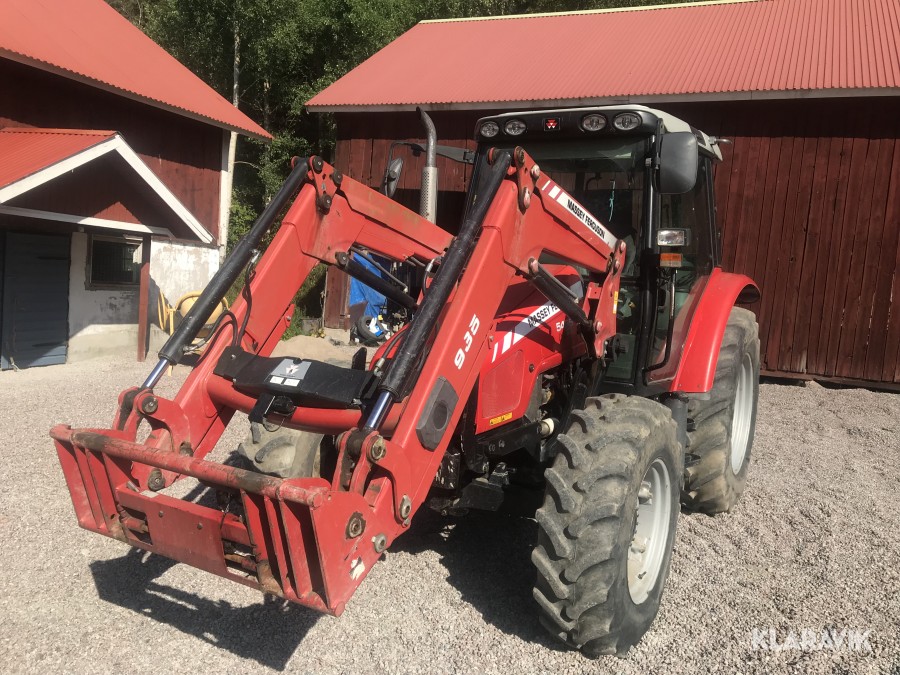 Traktor med lastare MF-5435
