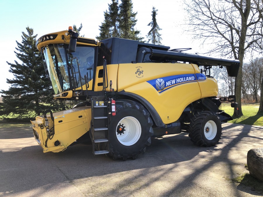 Skördetröska New Holland CR 8.90