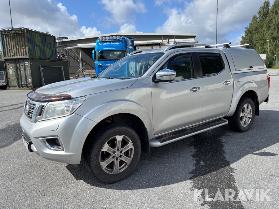 Pickup Nissan Navara Dubbelhytt 2.3 dCi 4WD med flakkåpa
