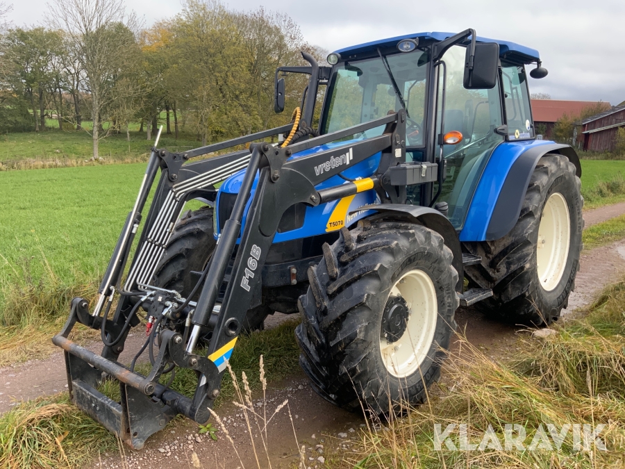 Traktor New Holland T5070 med lastare