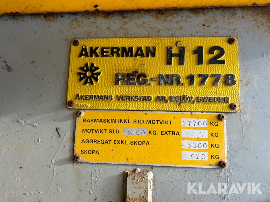 Grävmaskin Åkerman H12 med 2 skopor