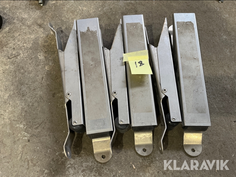 Hängare för mattor 3st