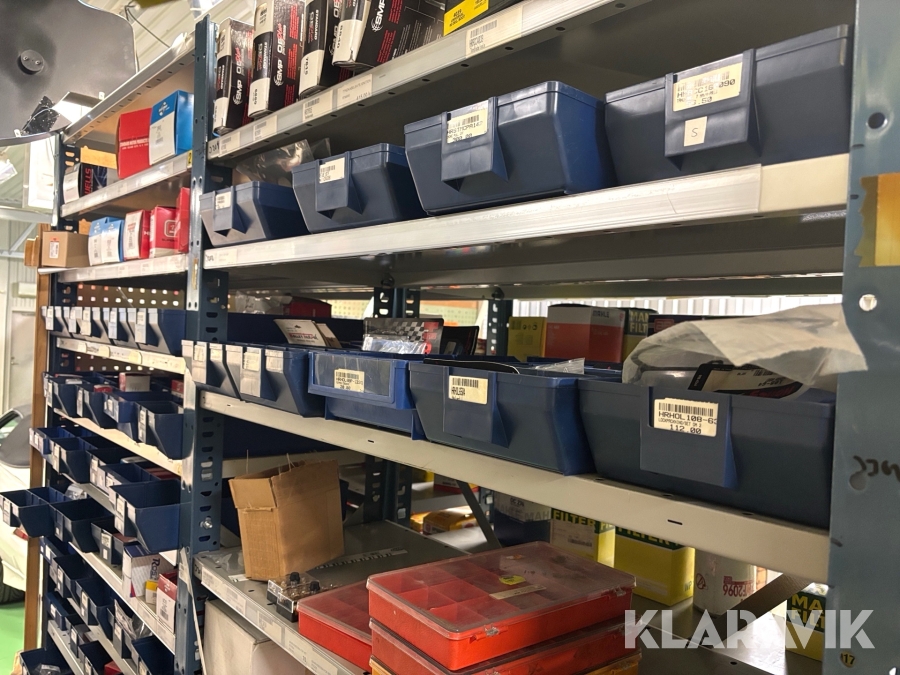 Parti med bildelar fördelarlock givare och tändkablar